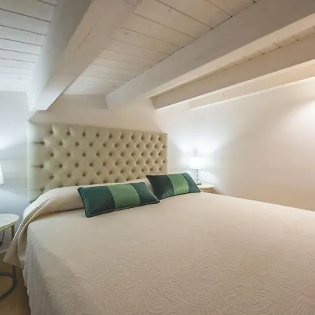 Dentro Il Teatro Bed & Breakfast *
